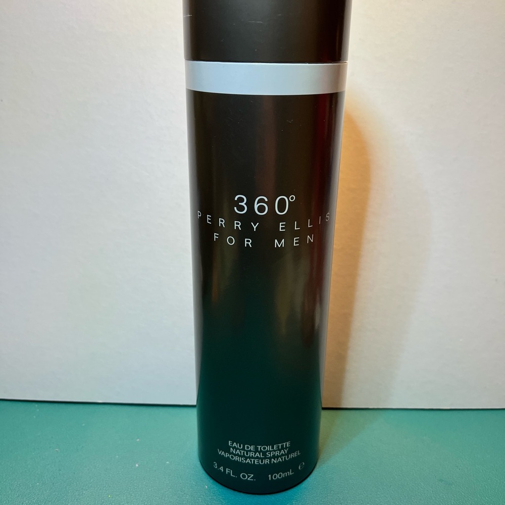 Perry Ellis 360° for Men Black and Green Bottle